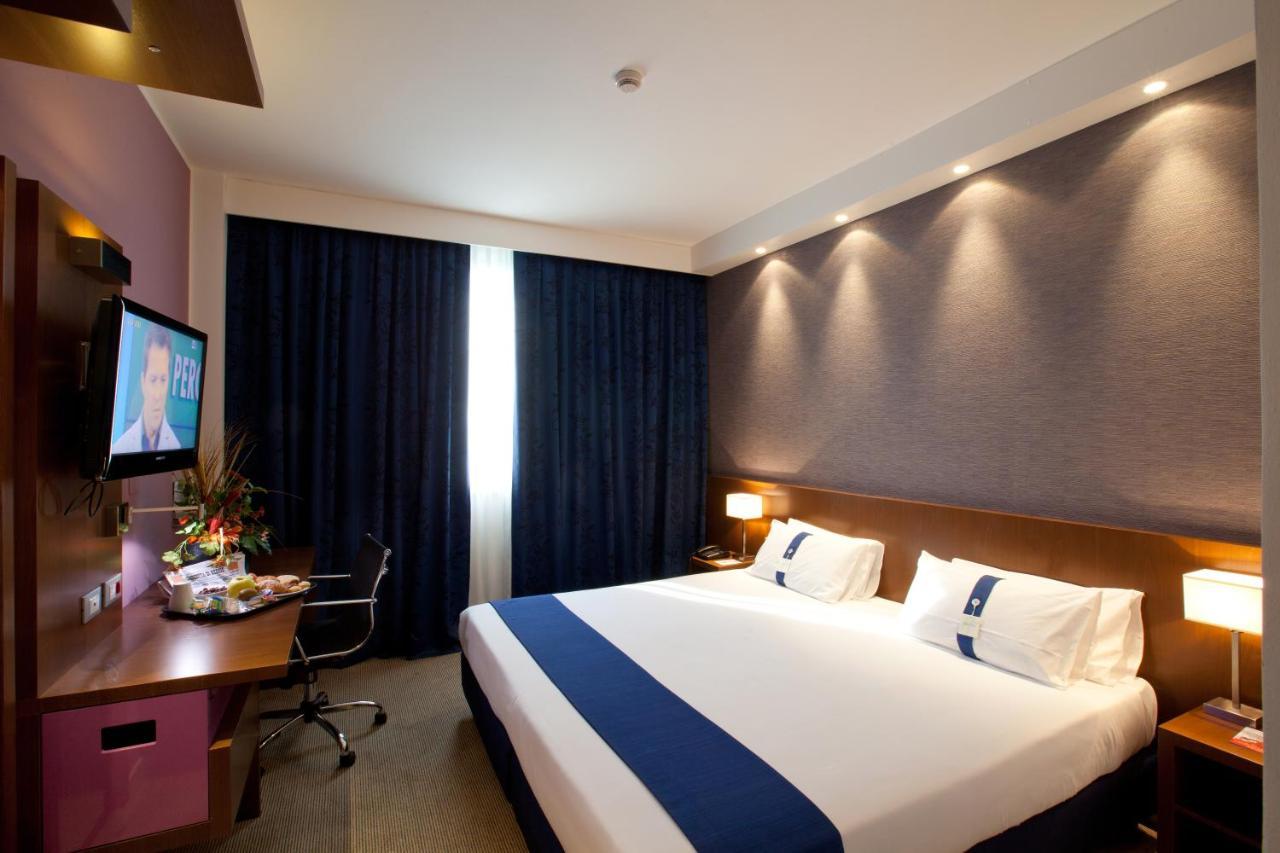 Holiday Inn Express Reggio Emilia, an IHG Hotel Esterno foto