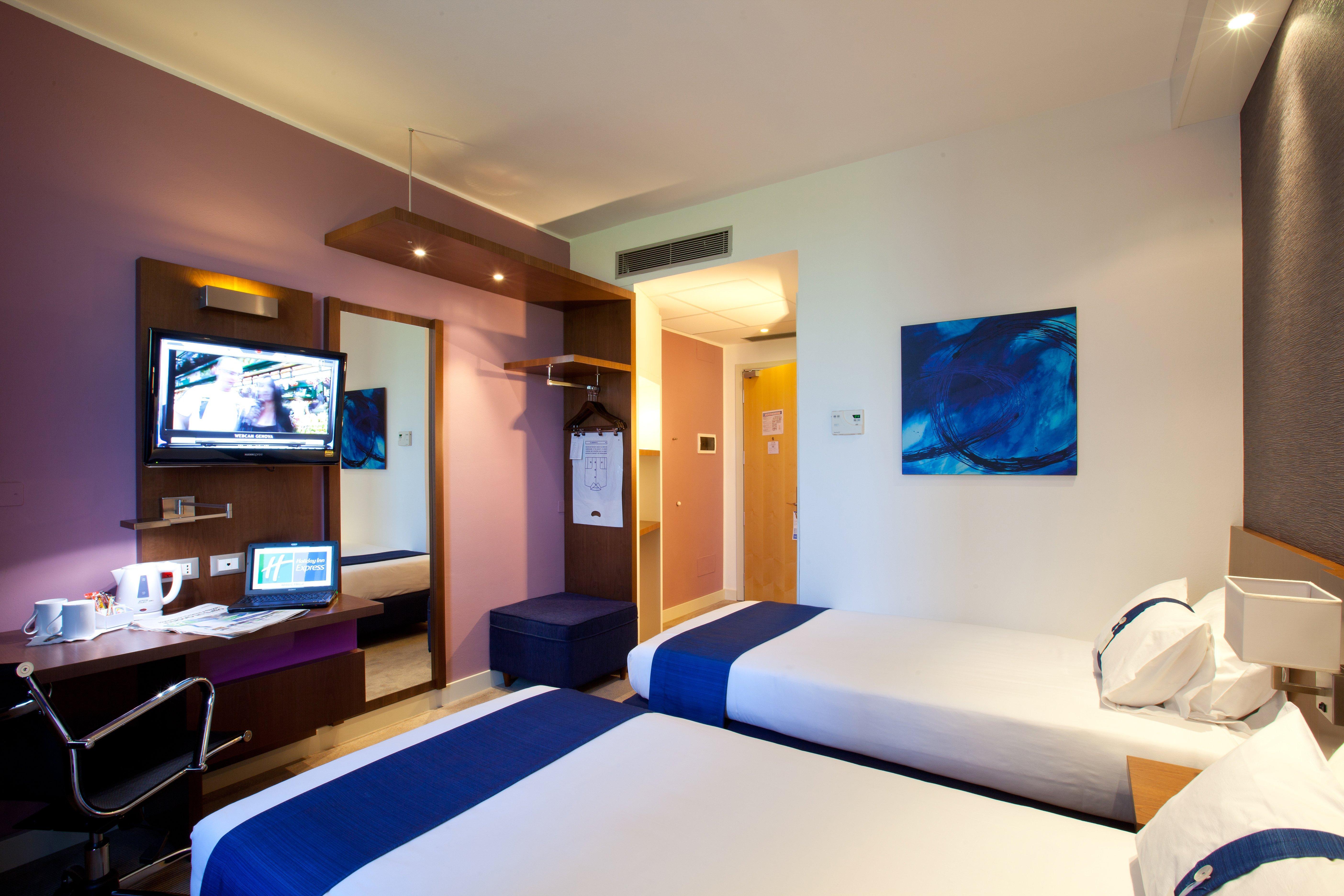 Holiday Inn Express Reggio Emilia, an IHG Hotel Esterno foto