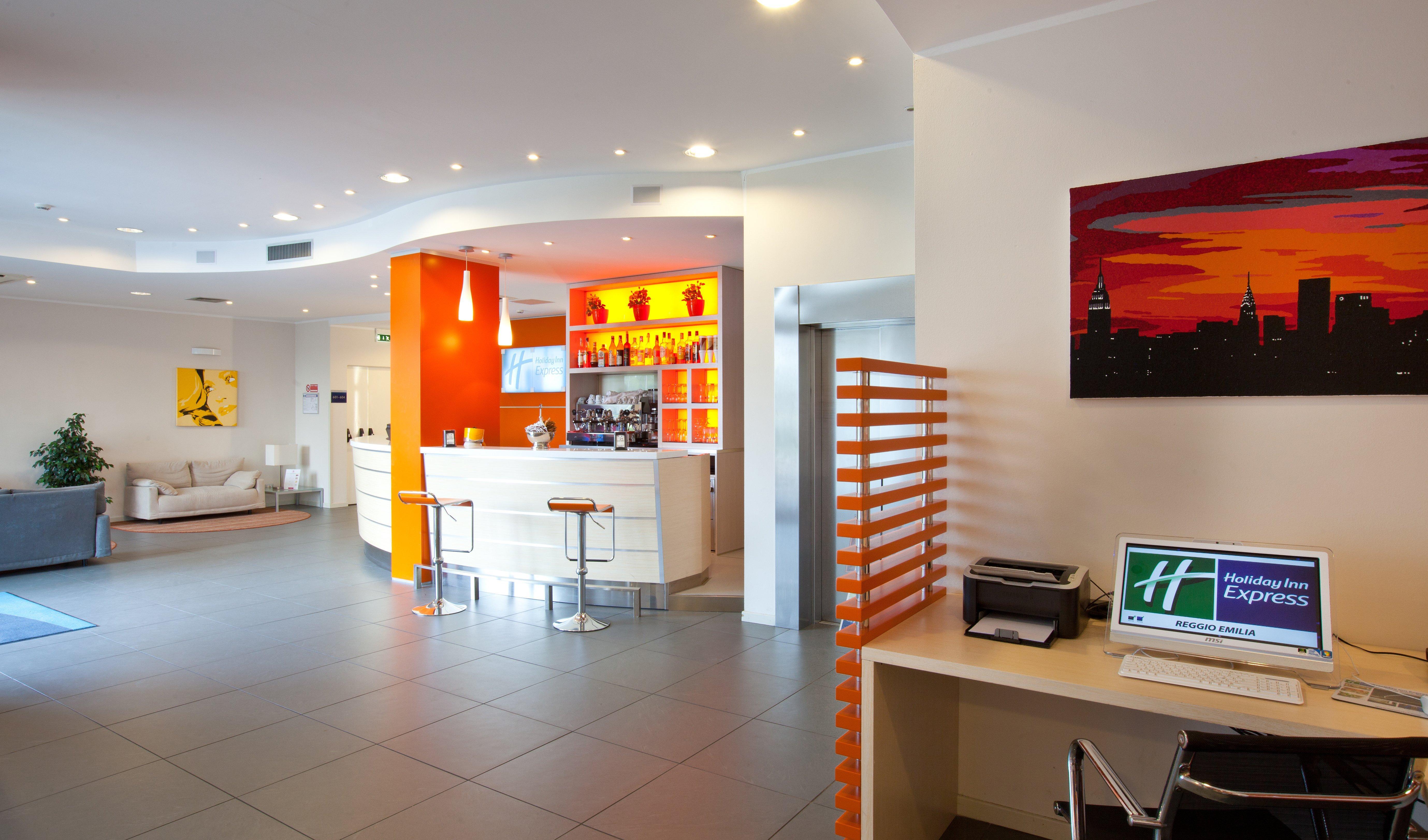Holiday Inn Express Reggio Emilia, an IHG Hotel Esterno foto