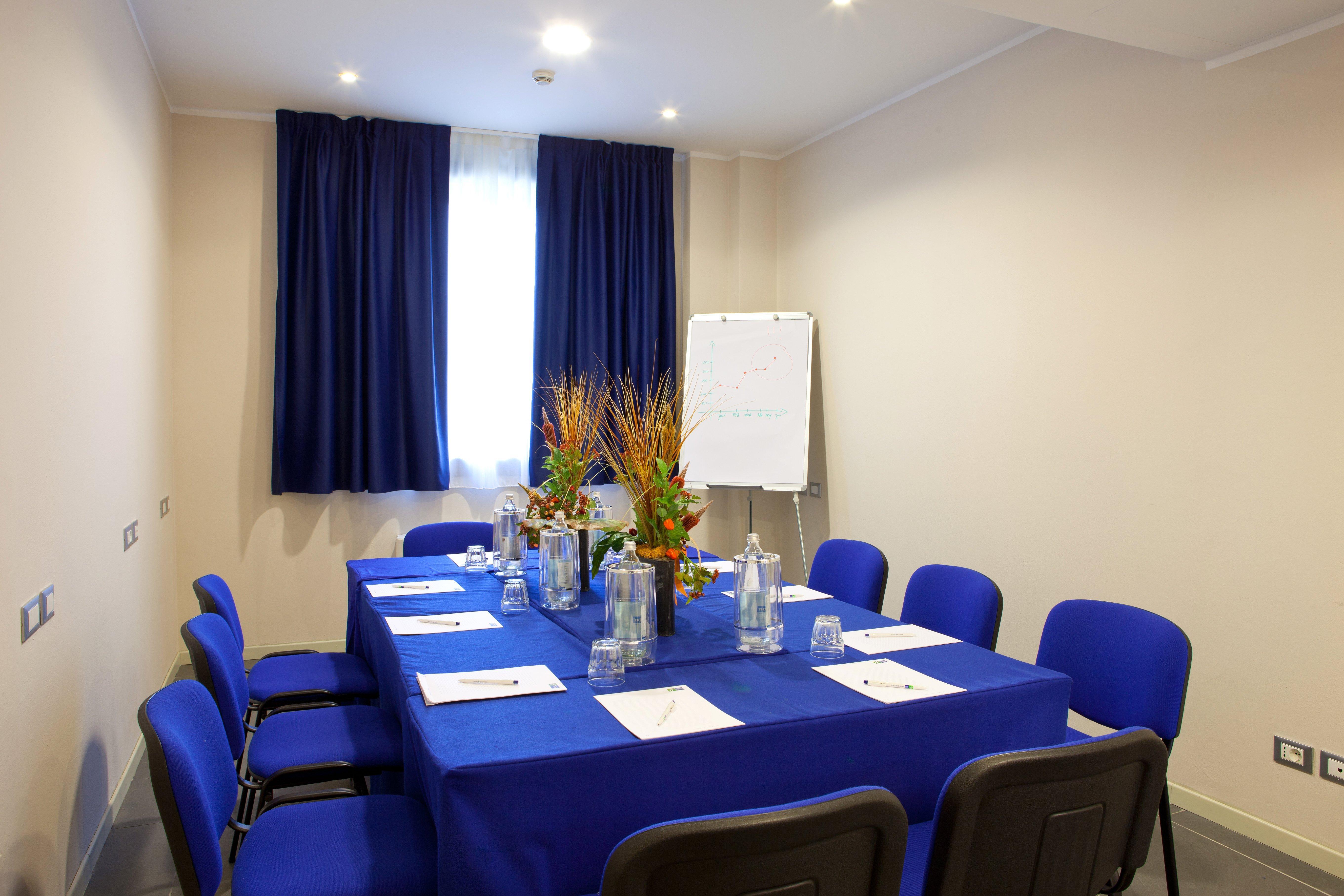 Holiday Inn Express Reggio Emilia, an IHG Hotel Esterno foto