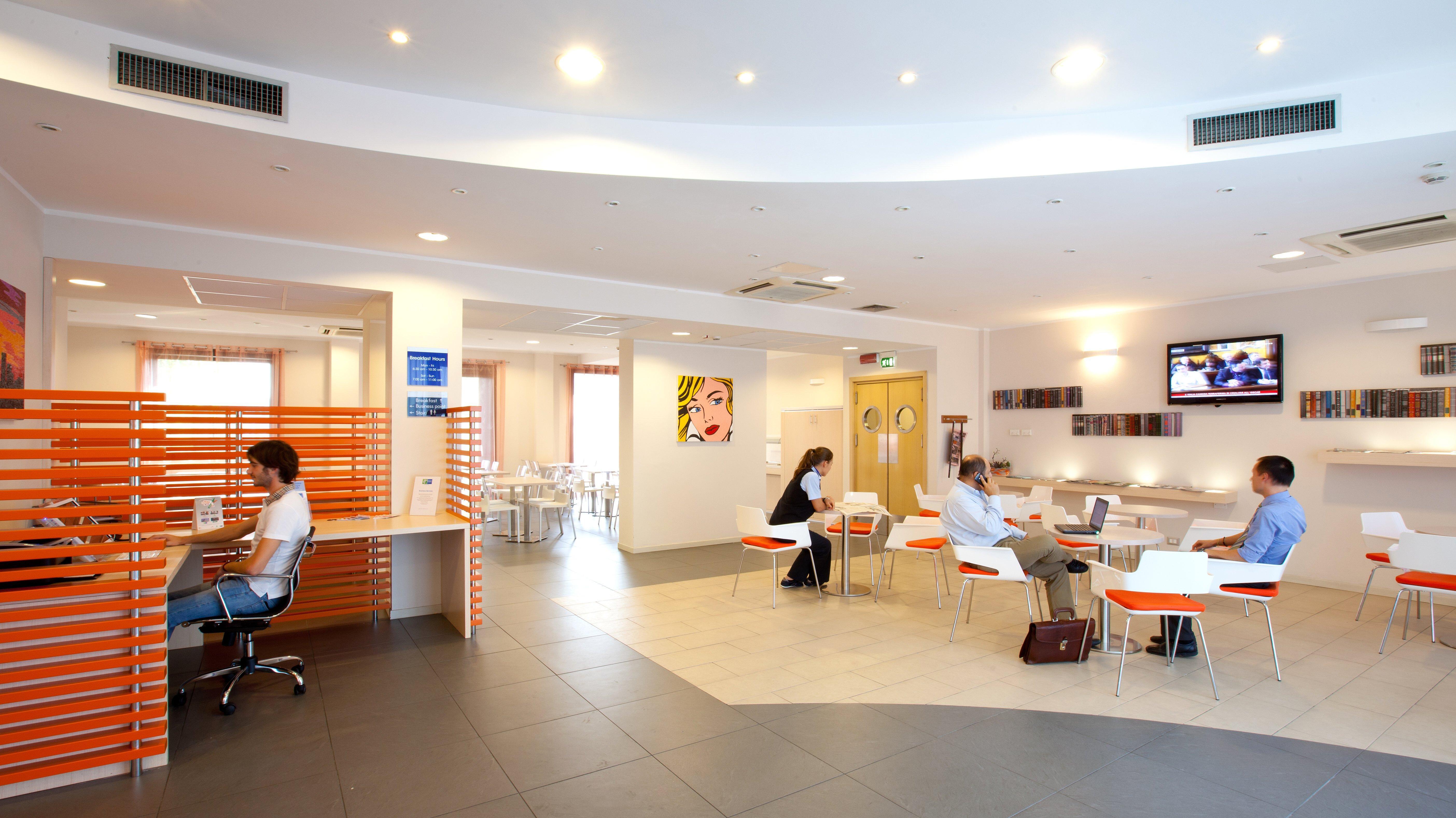 Holiday Inn Express Reggio Emilia, an IHG Hotel Esterno foto
