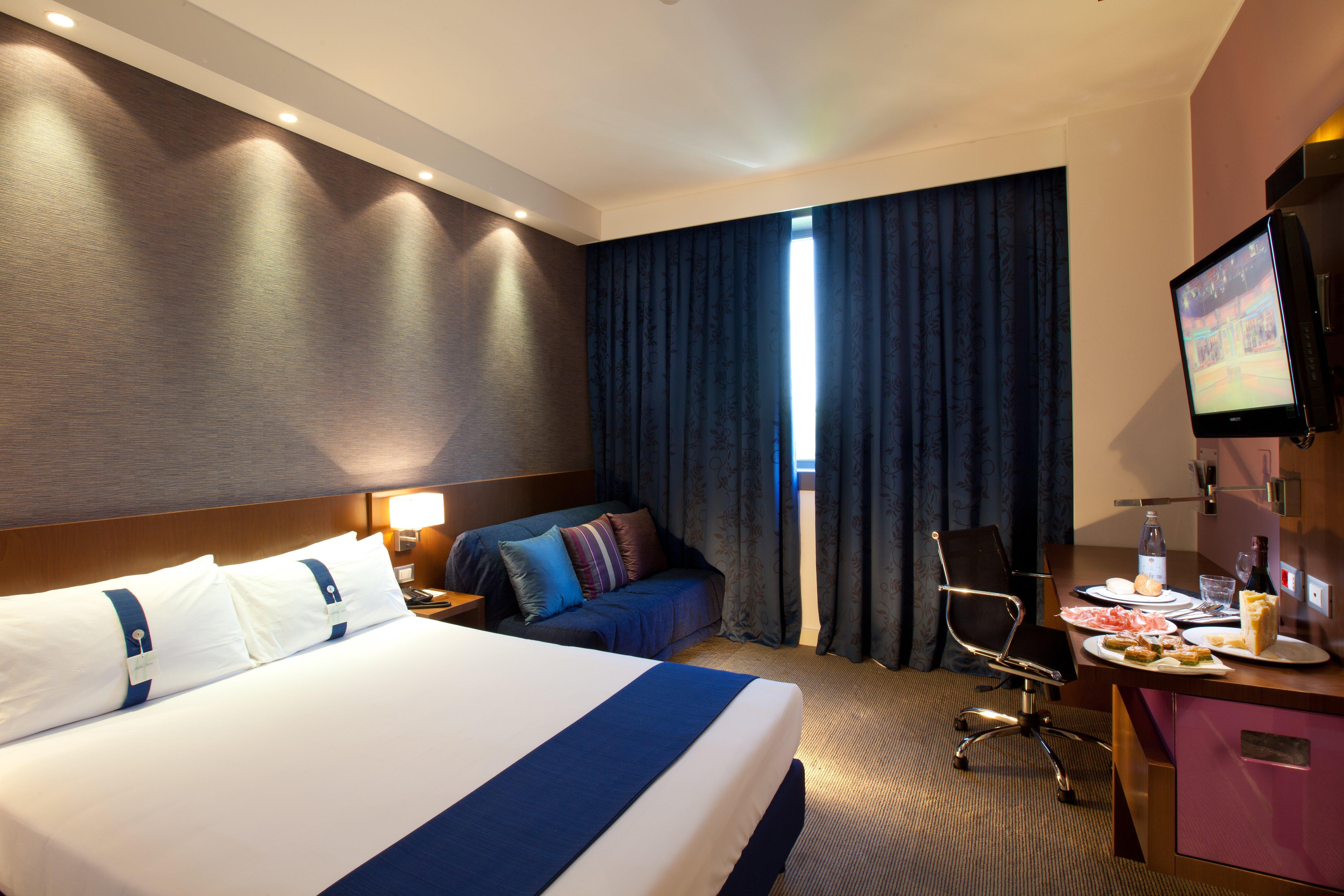 Holiday Inn Express Reggio Emilia, an IHG Hotel Esterno foto