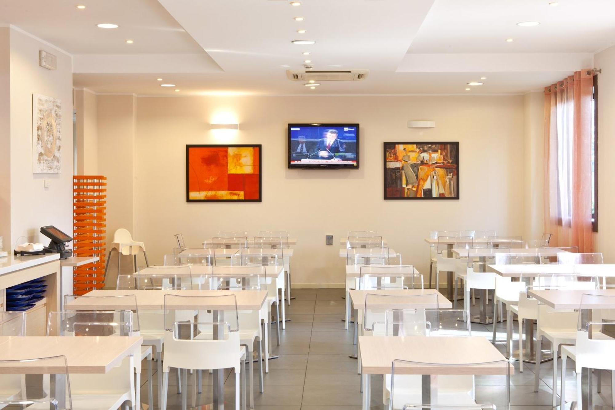 Holiday Inn Express Reggio Emilia, an IHG Hotel Esterno foto