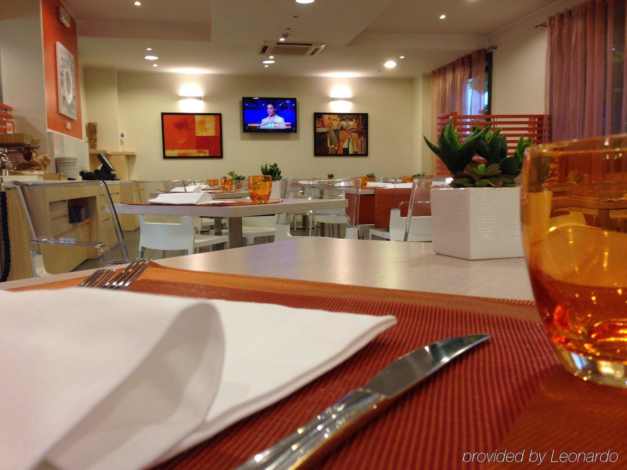 Holiday Inn Express Reggio Emilia, an IHG Hotel Esterno foto