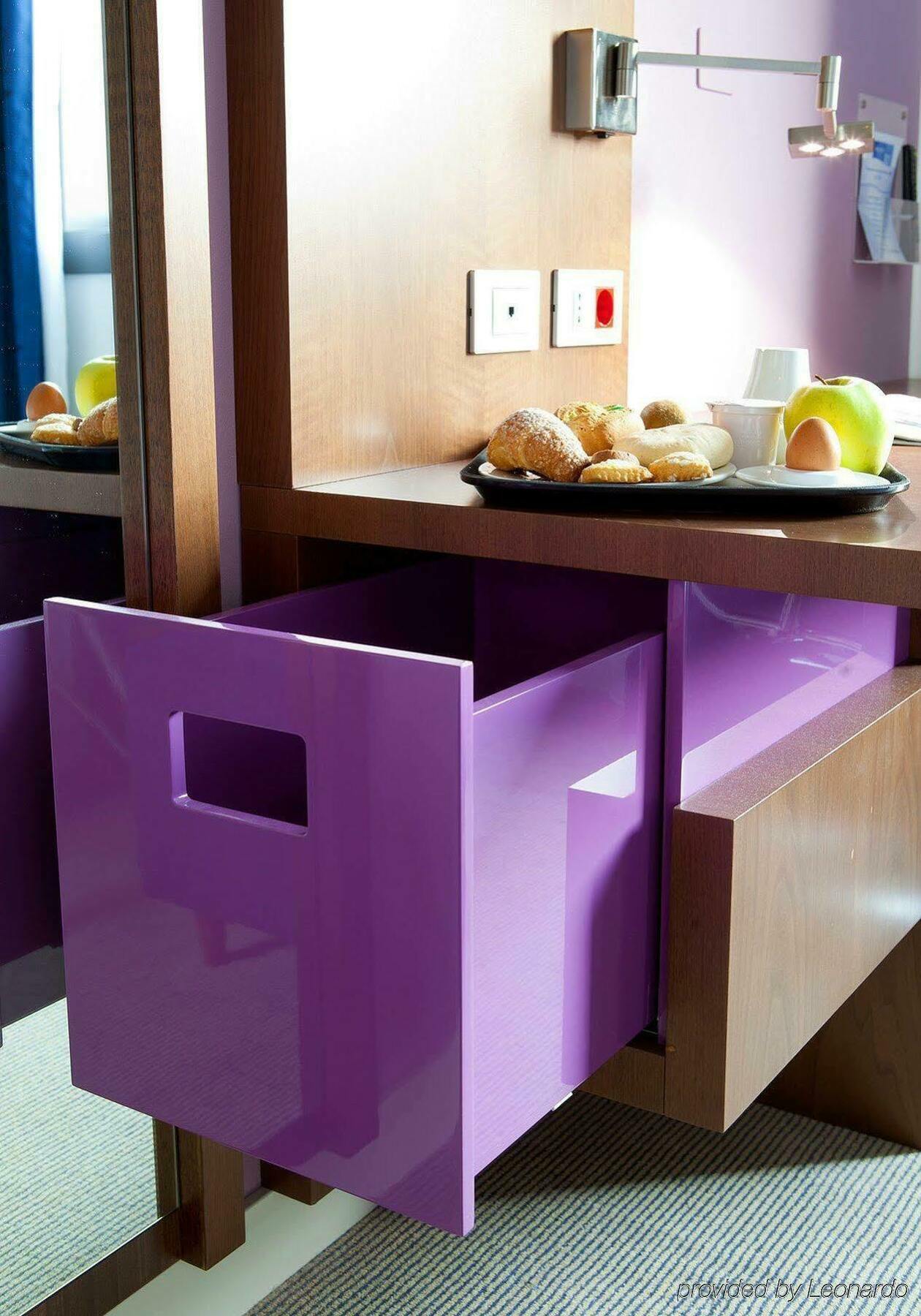 Holiday Inn Express Reggio Emilia, an IHG Hotel Esterno foto